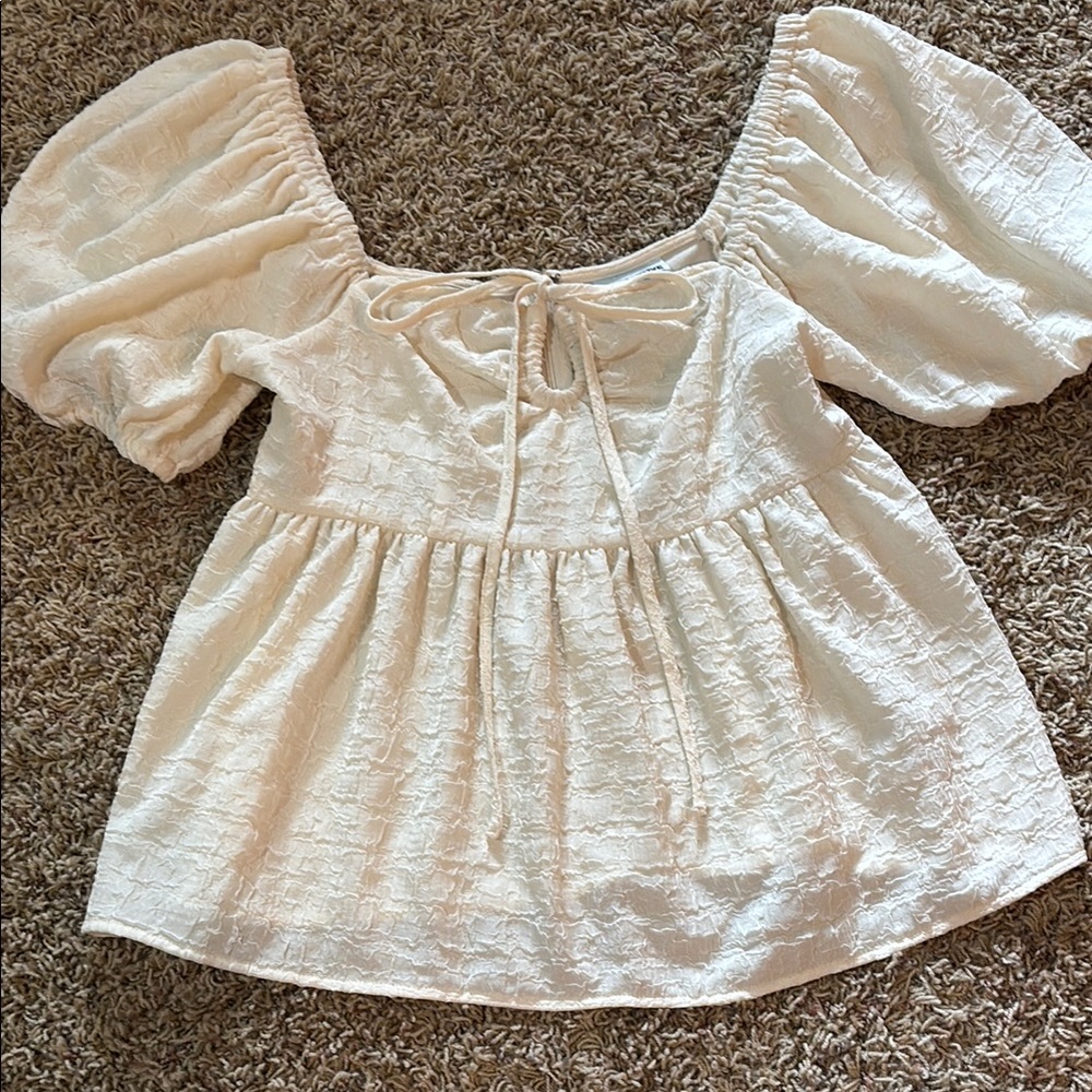 Elegant White Puff Sleeve Top